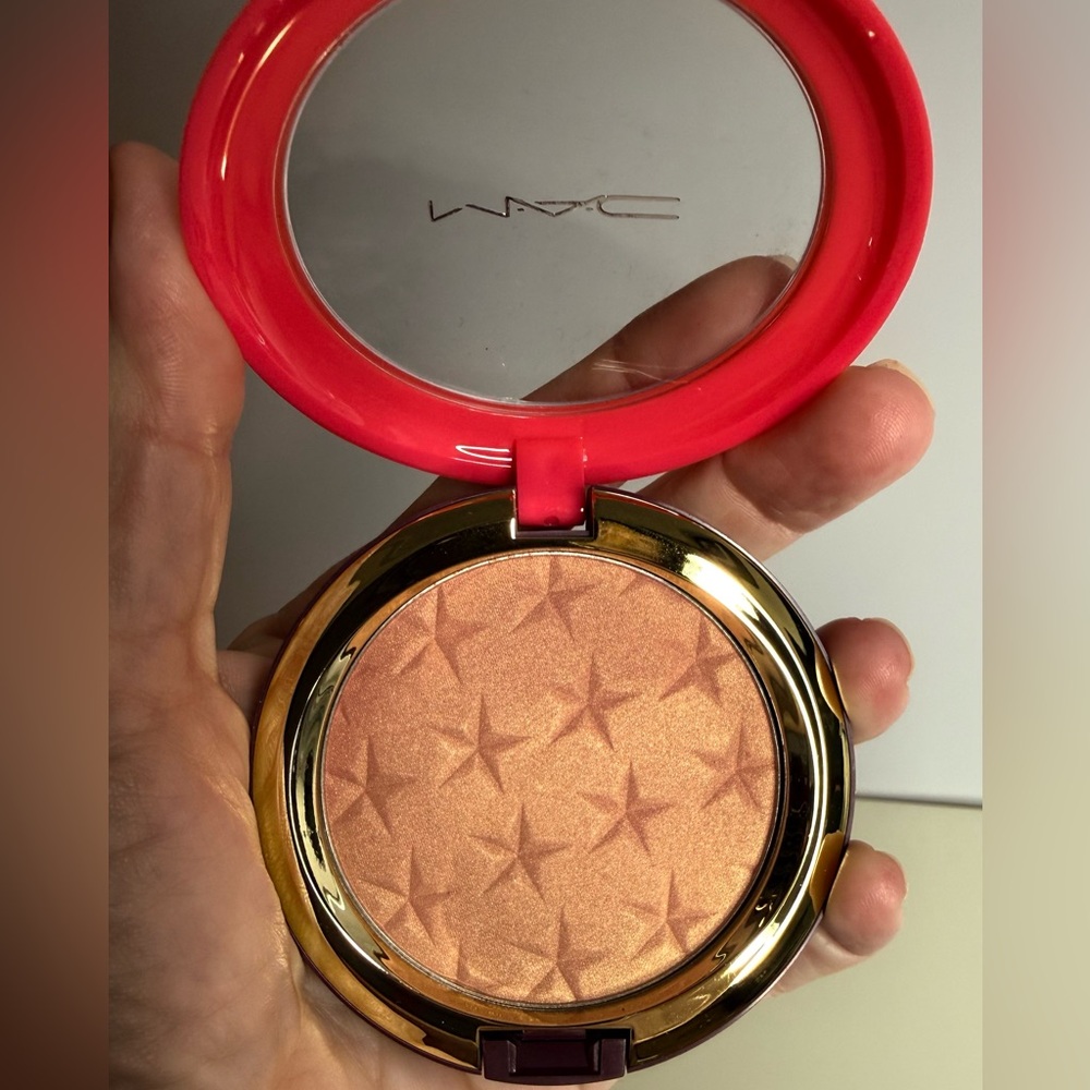 MAC Cosmetics Sweet Vision Magic Dust Powder - Picture 2 of 3